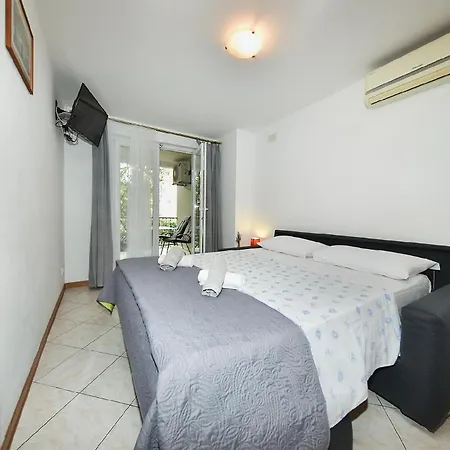 Apartment Fuer 4 Personen Ca 33 Qm In Rovinj, Istrien Istrische Riviera Rovinj
